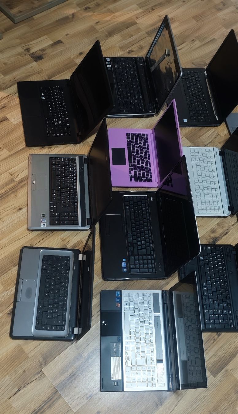Portables: 13 laptops all - Defective  – Défectueux à Pedrinate par ipe_bgt7 2