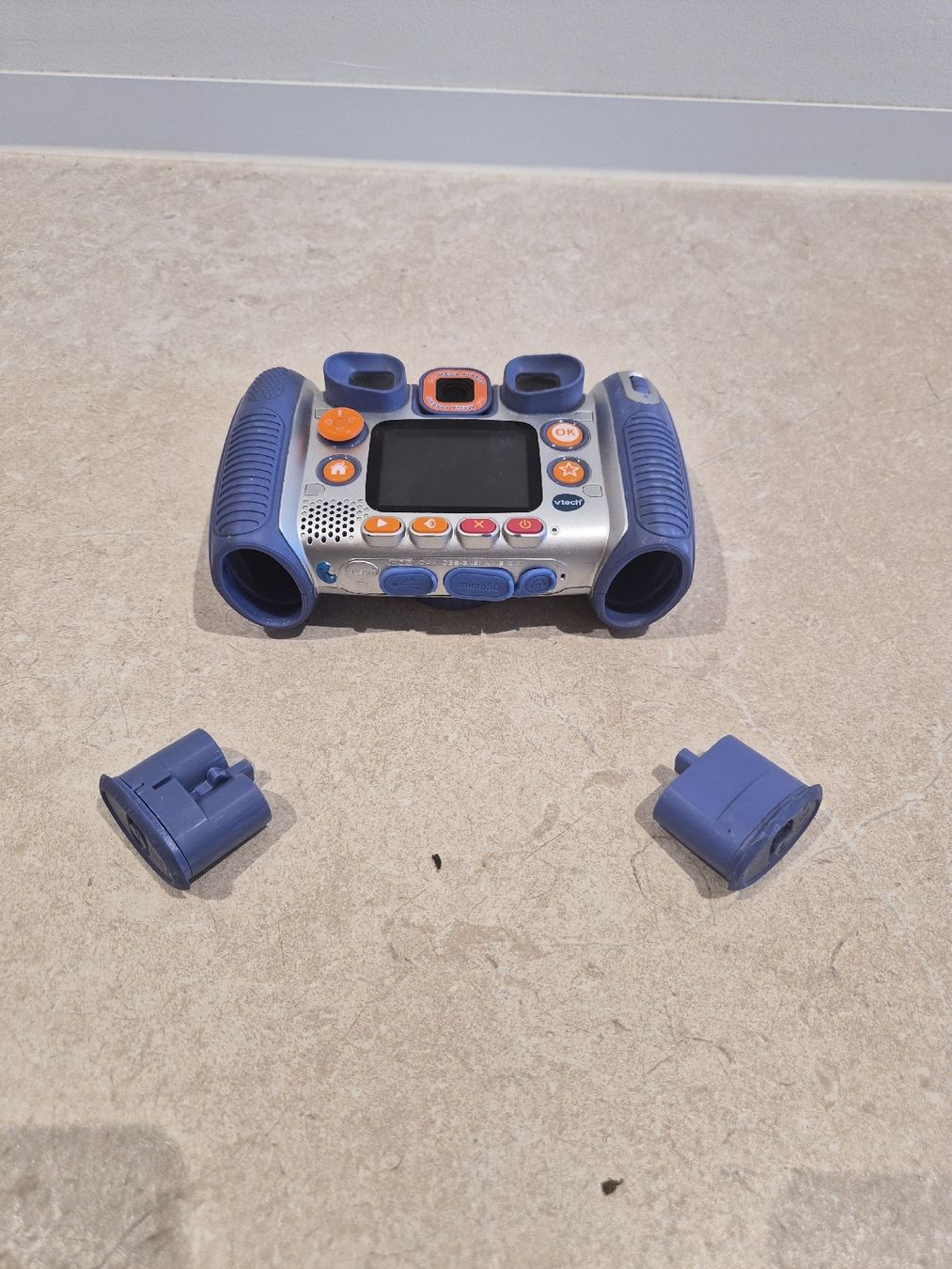 Konsolen: Kamera mit Games drauf – Gebraucht aus Riehen von jel_lqq7 3