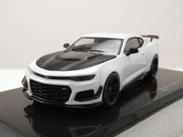 Chevrolet Camaro ZL1 1LE 2019 weiss / schwarz   1:43 von IXO