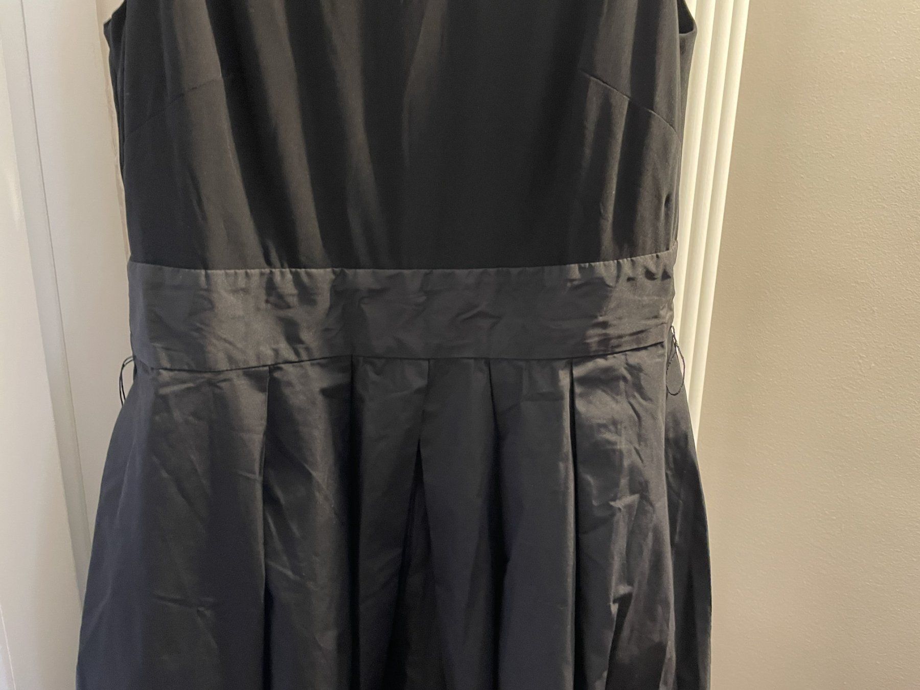 Ralph Lauren Vestiti: Vestito nero di Ralph Lauren – Nuovo (secondo la descrizione) da Meilen venduto da val_tsv8 2