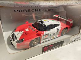 Porsche 911 GT1-Marlboro Design-1997-von UT-Models-1:18