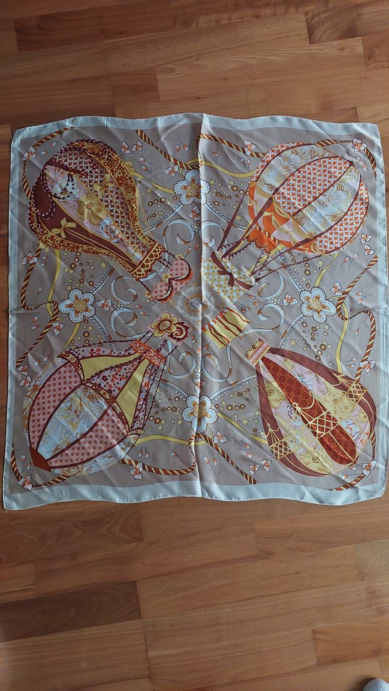 Foulard & Sciarpe: Twilly - Seidenschal - NEU – Nuovo e nell'imballaggio originale da Hittnau venduto da Razorback_1971 1