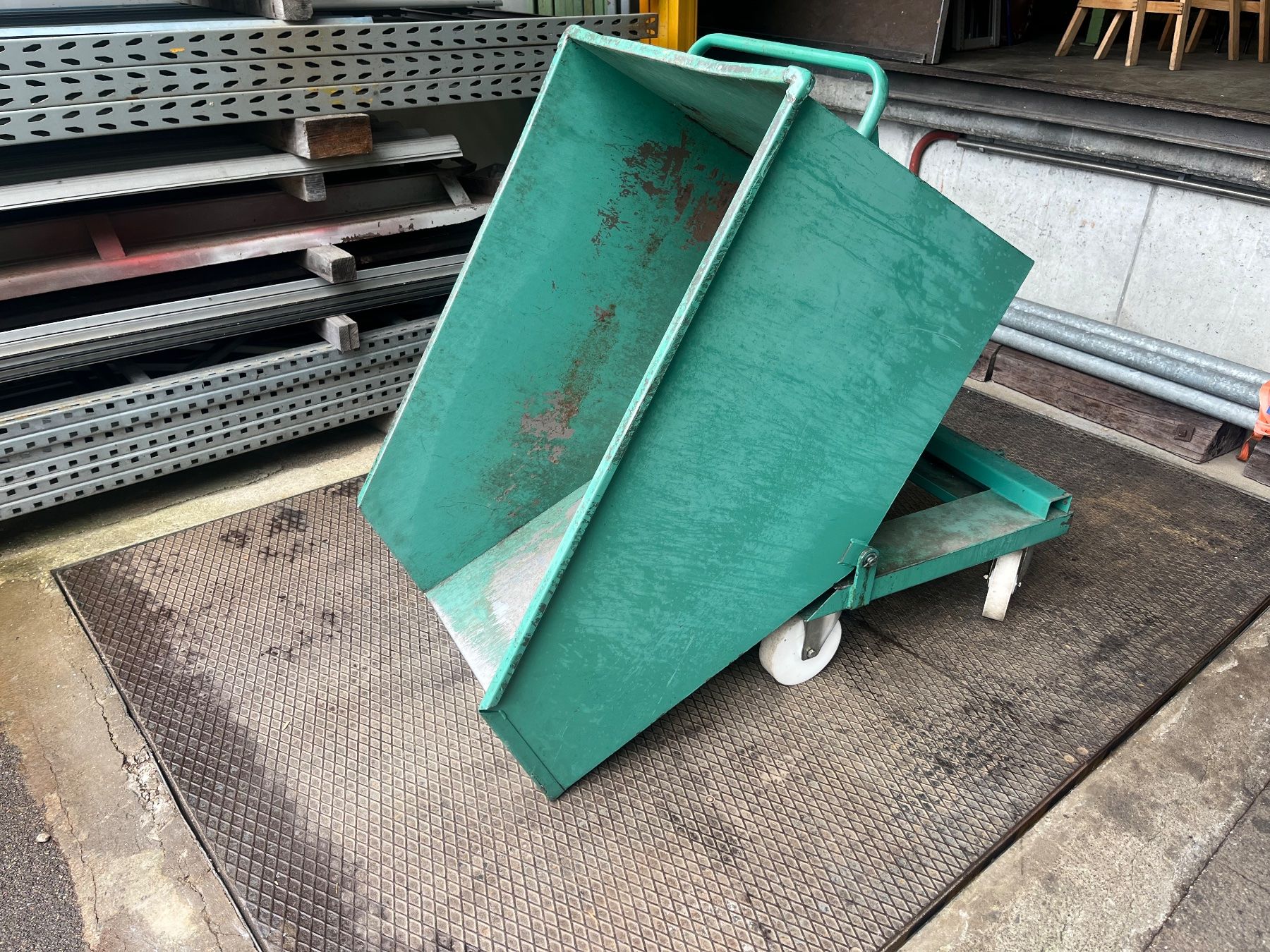 Baucontainer: Kippmulde (Spänemulde) zu verkaufen – Gebraucht aus Ulisbach von MSH01 5