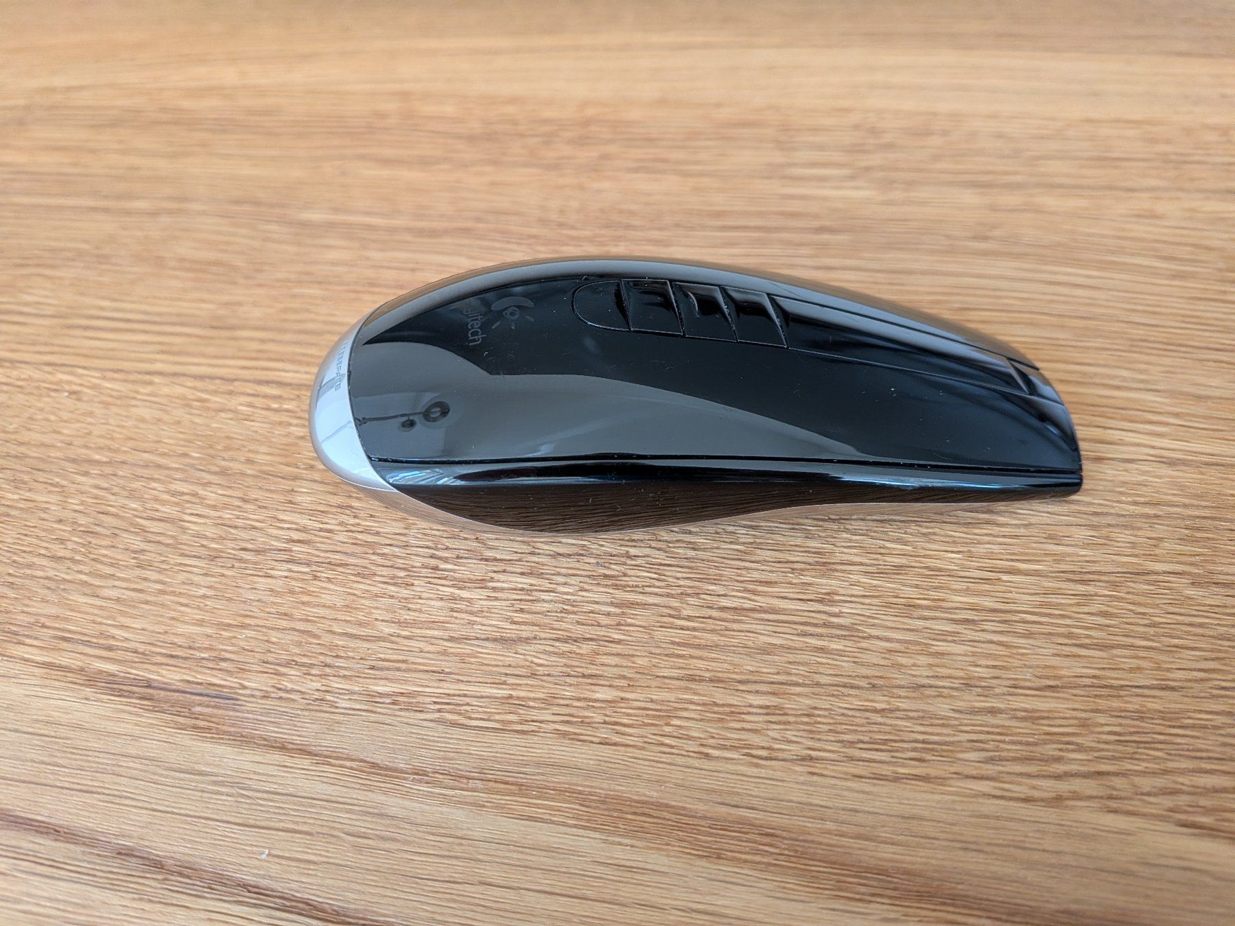 Logitech Télécommandes: 3D Pointer & Maus Logitech MX Air wiederaufladbar – D'occasion à Neftenbach par Pug306 3