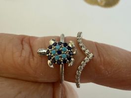 zwei Ringe Modeschmuck Farbe Silber Schildkröte