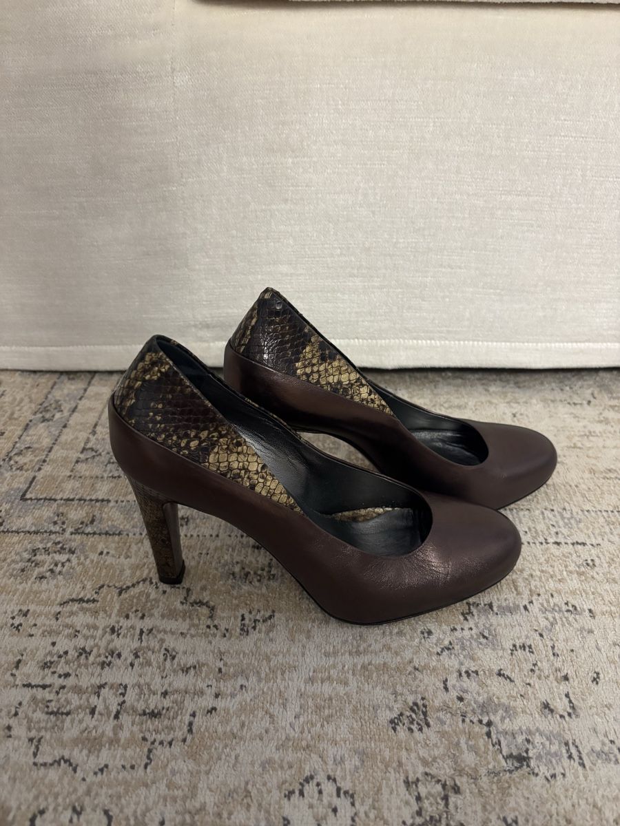 Navyboot Damenschuhe: Navyboot Pumps in brown – Neu (gemäss Beschreibung) aus Horgen von lme_8kj7