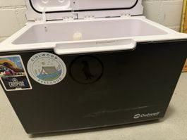 Kühlbox Outwell 12 V und 230V Funktion