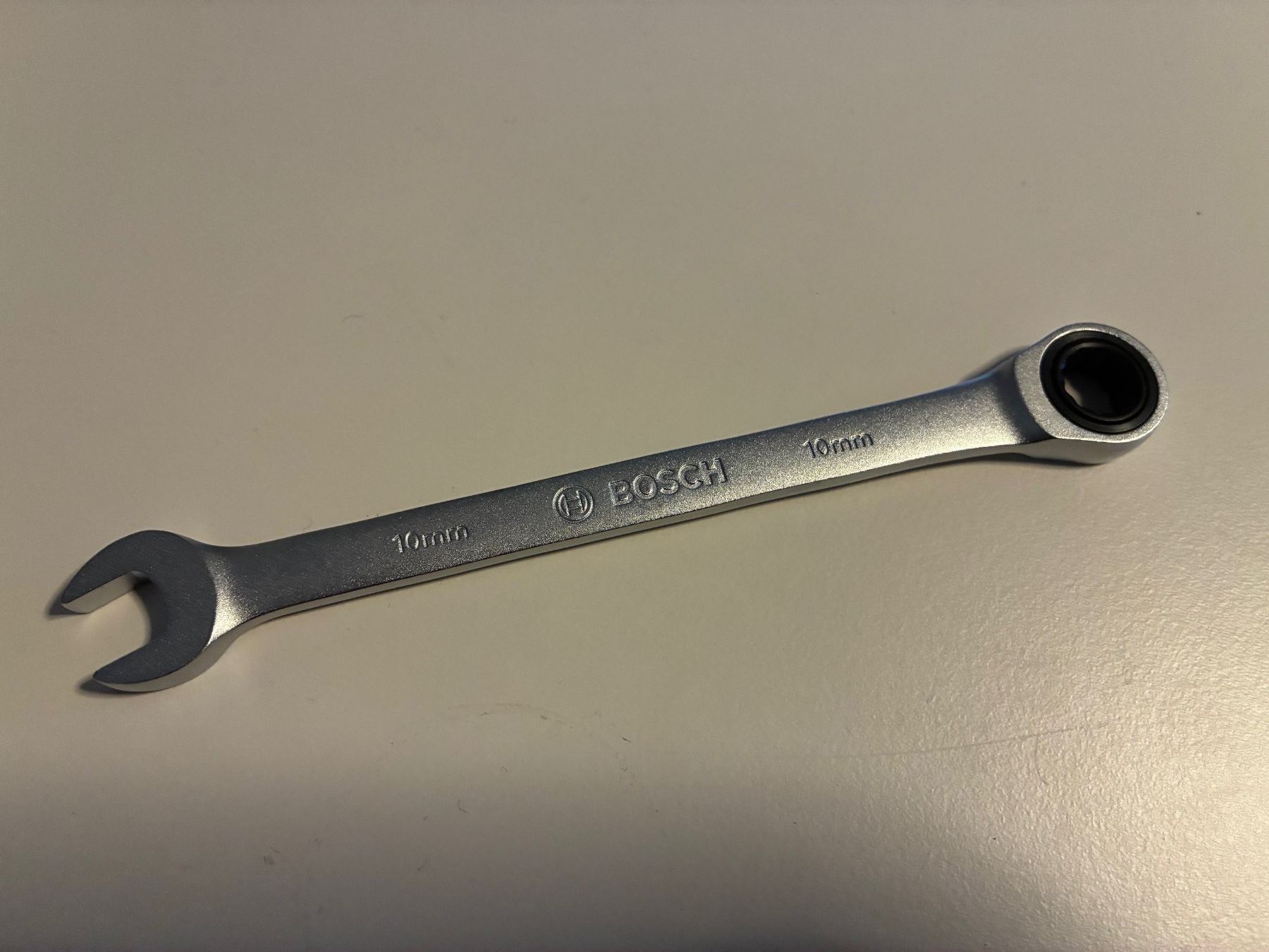Bosch Tutti gli attrezzi: Bosch Ringratschleussel, 10mm - Werkzeug NEU – Nuovo e nell'imballaggio originale da Tegerfelden venduto da meyci