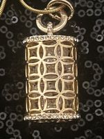 Elegante goldfarbene Halskette, mit Anhänger Swarovski
