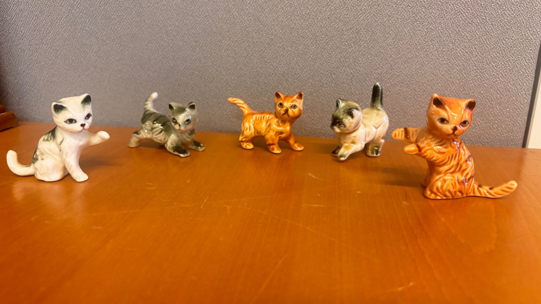 Tutte le decorazioni: Kleine Dekofiguren Katzen und Enten. – Usato da Münchenstein venduto da tsp01