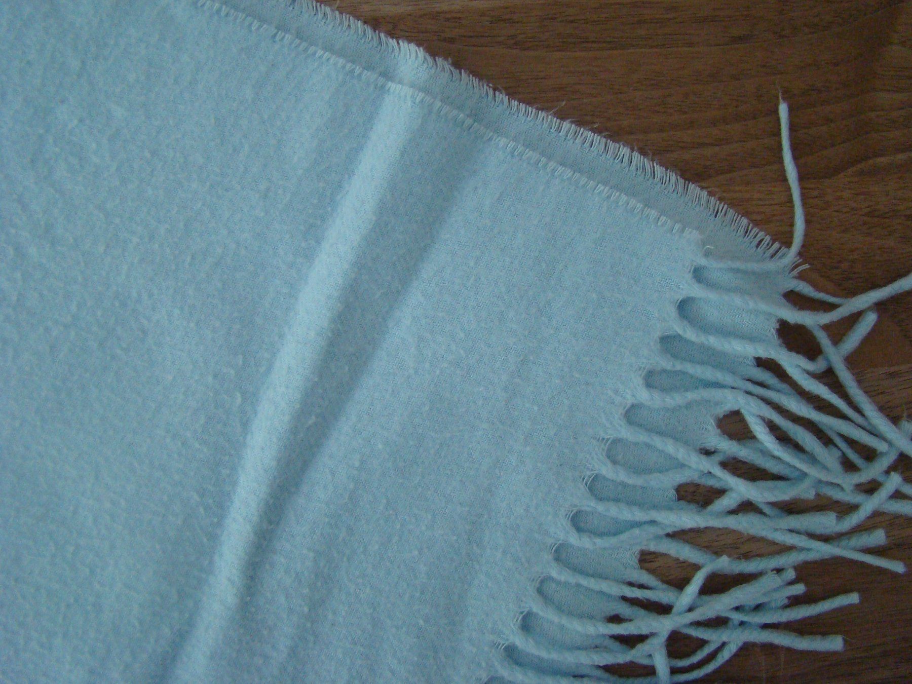 Foulard & Sciarpe: Schal mit Fransen hellblau, warmer Fleece – Usato da Malters venduto da burzi 1