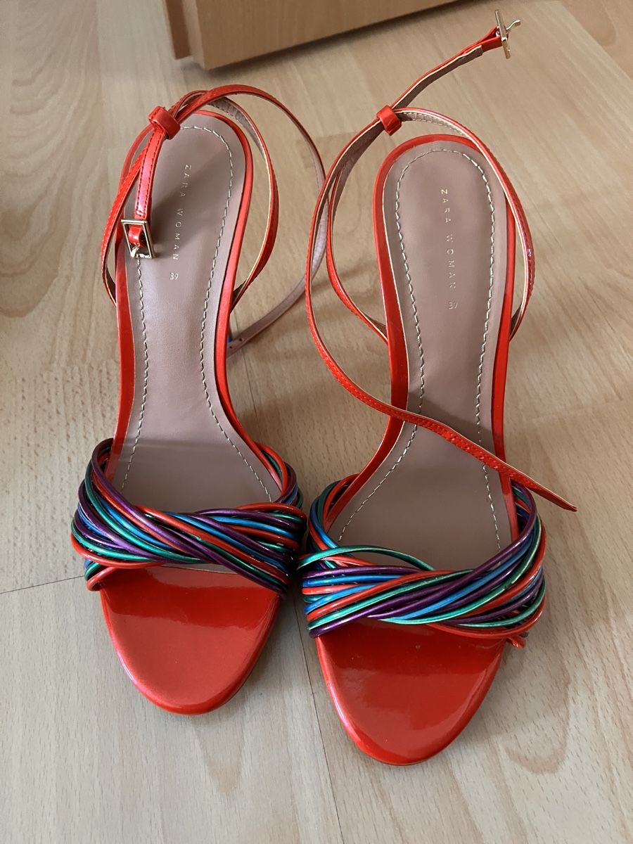 Zara Chaussures femmes: Schuhe – Neuf (Voir description) à Egerkingen par ear_k6fg