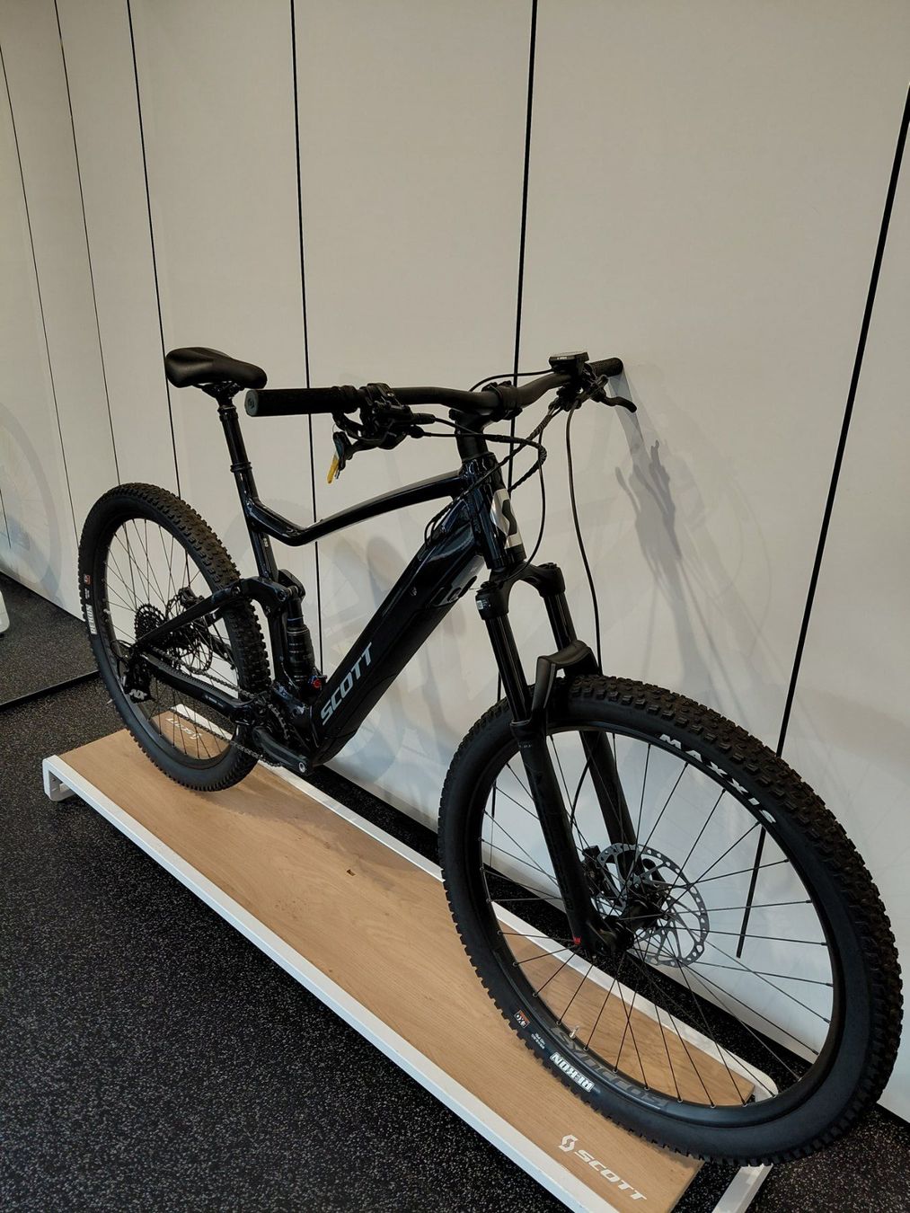 Scott Vélos: Scott Strike eRide 930 Modell 2023 – Neuf avec emballage d'origine à Klosters par mie_9vjk 4