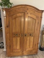 Massive Antiker Schrank Barock