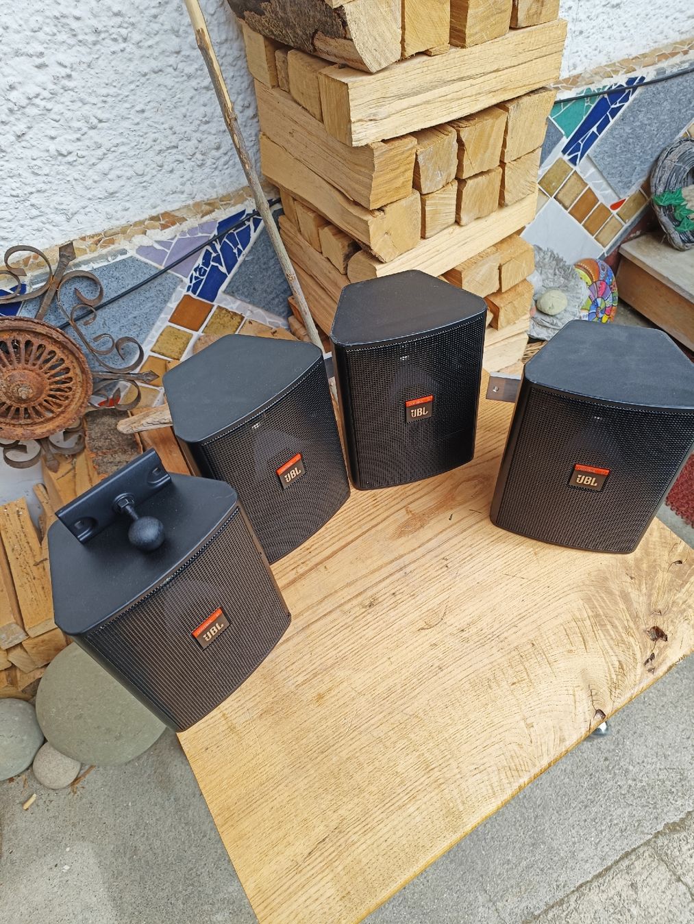 JBL Casse acustiche: 4 JBL Control 23 mit Wandhalterung – Usato da Steffisburg venduto da zulg03 1