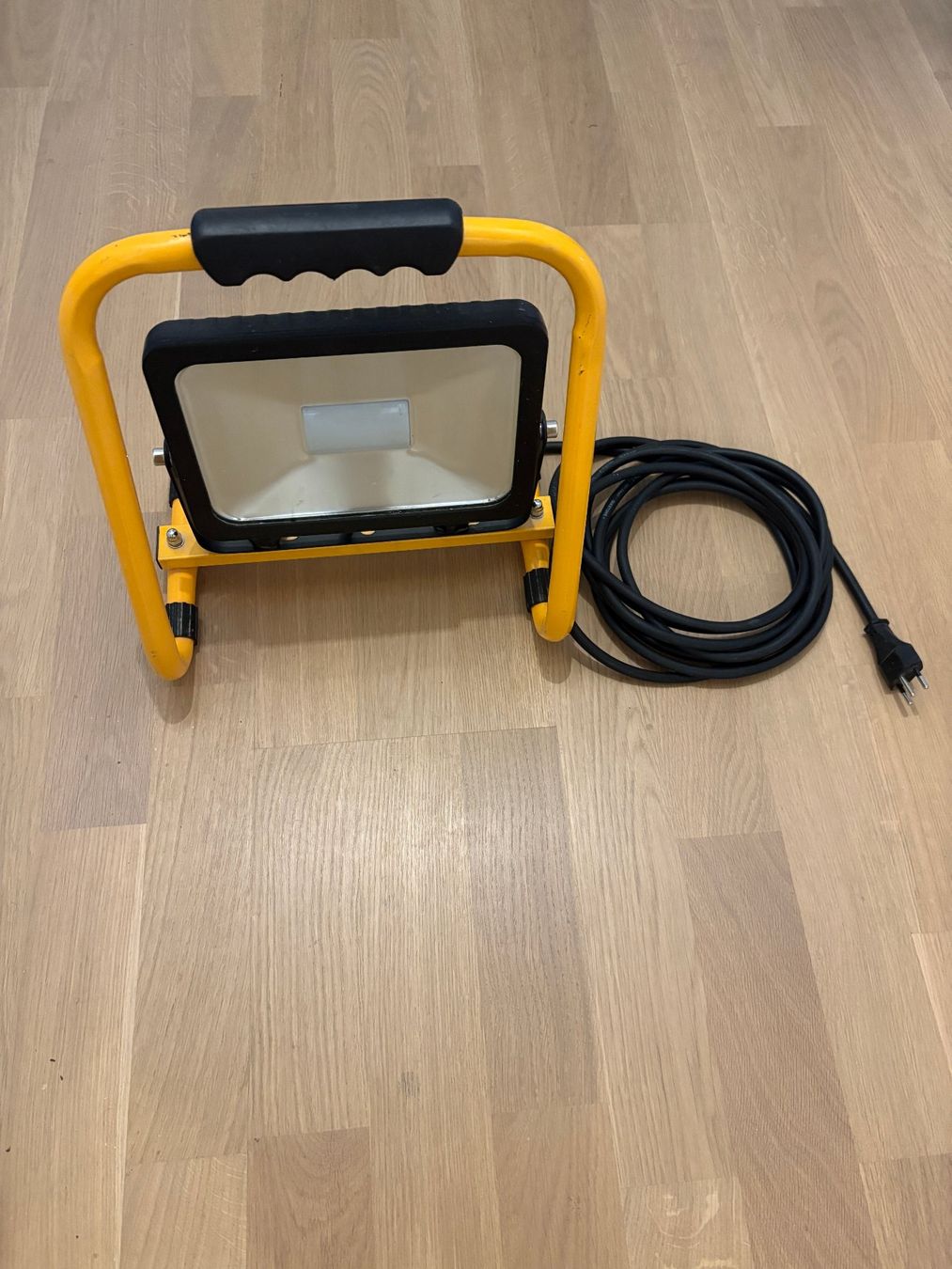 Lampen: LED Baustrahler / Arbeitsleuchte – Neu (gemäss Beschreibung) aus Dornach von Hofleur