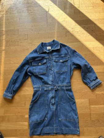 Guess Jeanskleid Denim Gr. S Perfekt für den Sommer!