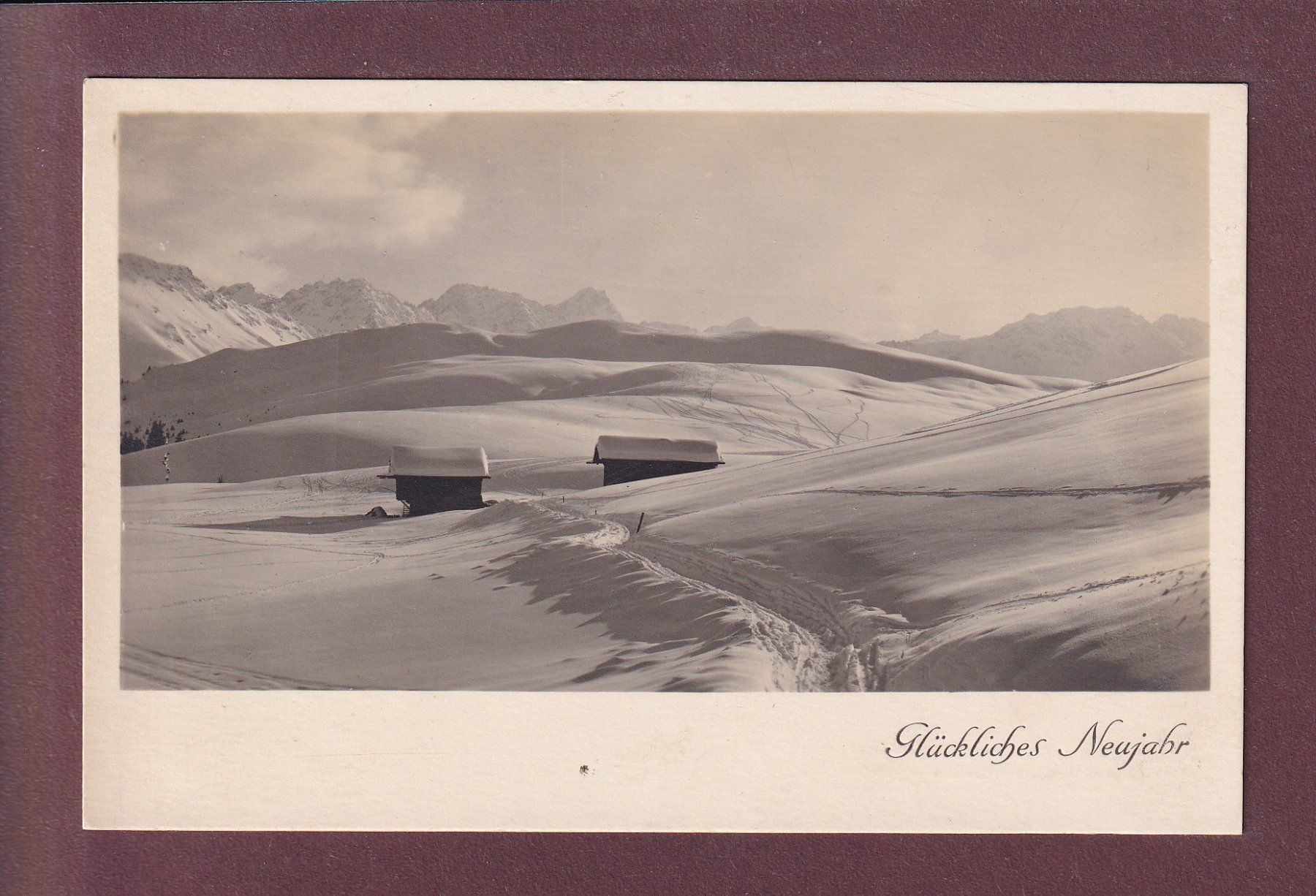 Cartoline postali: Skifelder von INNER-AROSA - Neujahr – Usato da Pully venduto da nicecards