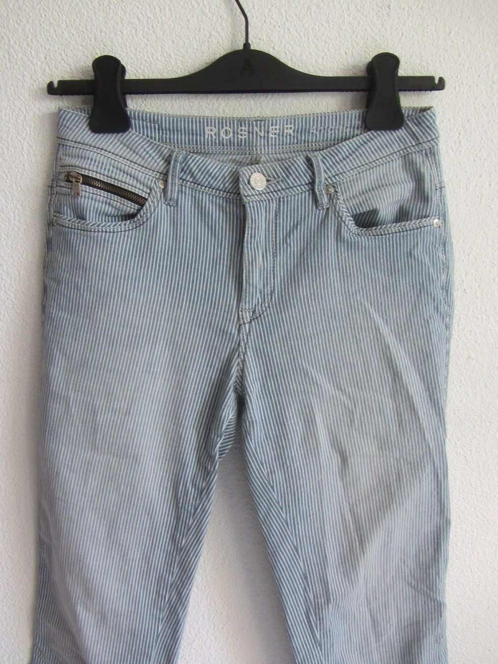 Jeans: ROSNER - Jeans blau-weiss gestreift 36 – Usato da Zürich venduto da Diazaio 1