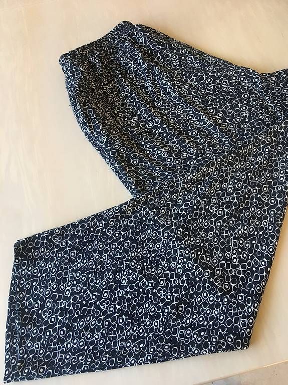 Pantaloni: Leichte Sommer-Freizeithose, Stoff, Gr.52 – Usato da Russikon venduto da Pebblybeach