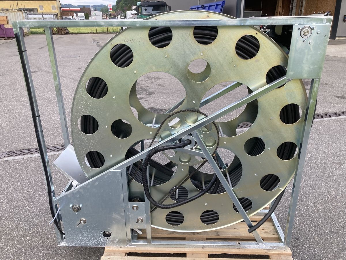 Tutte le macchine: Kabeltrommel mit Kabel auf Haspel – Difettoso da Uerkheim venduto da Dealer-4813