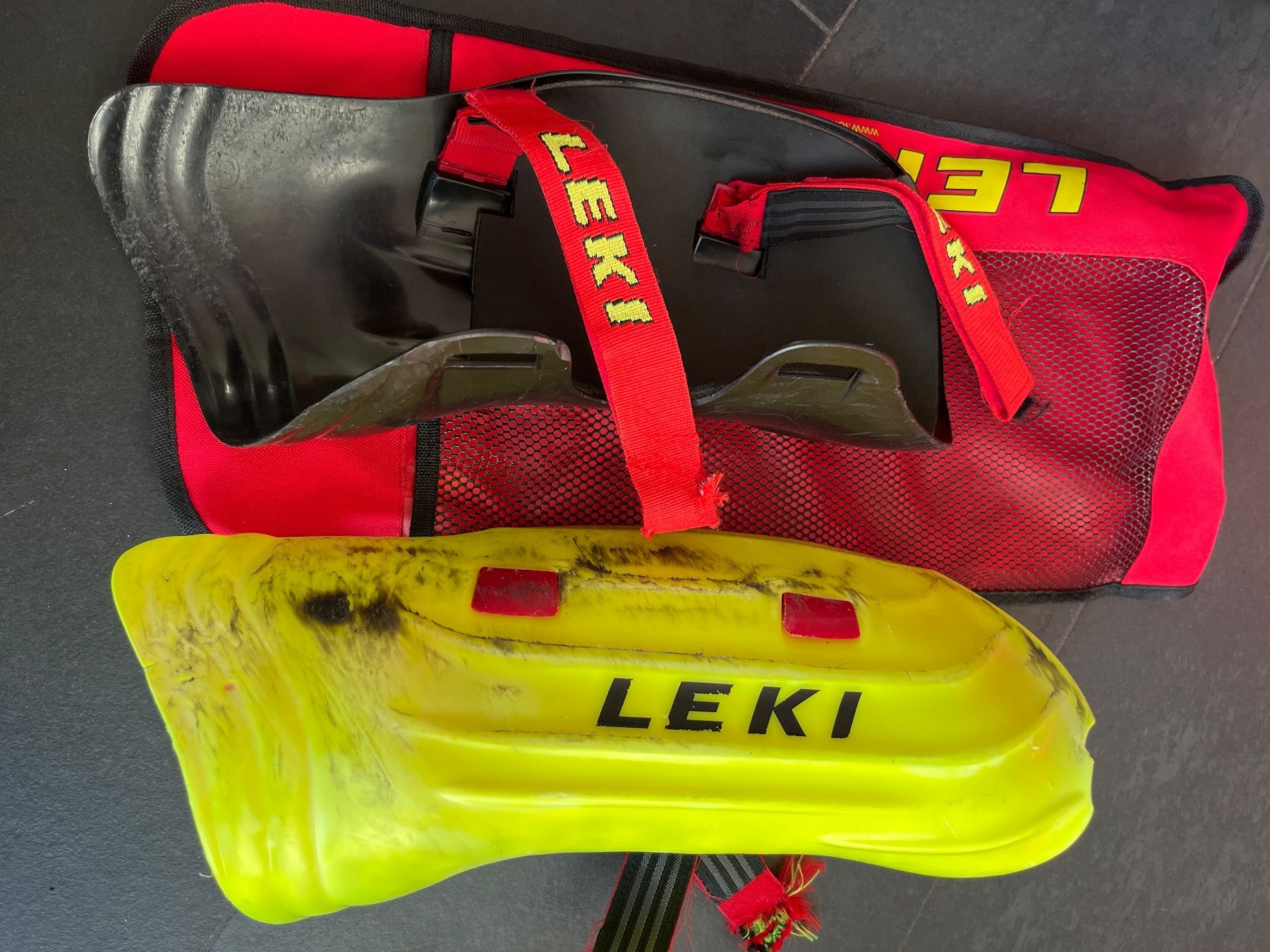 Leki Protezioni & Imbottiture: Leki Slalomschoner – Usato da Busswil BE venduto da bboe