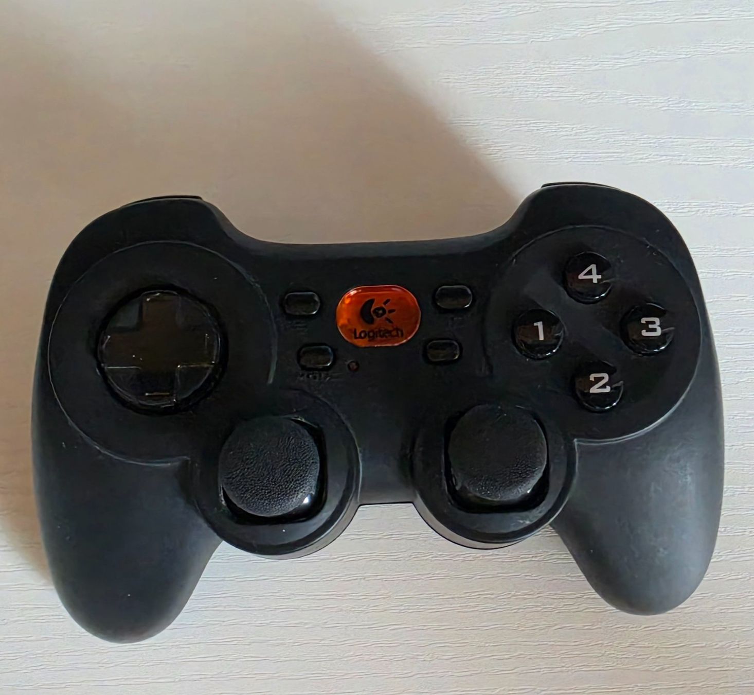 Controller: Logitech Cordless Rumblepad 2 Wireless Controller – Gebraucht aus Bassersdorf von ciao555