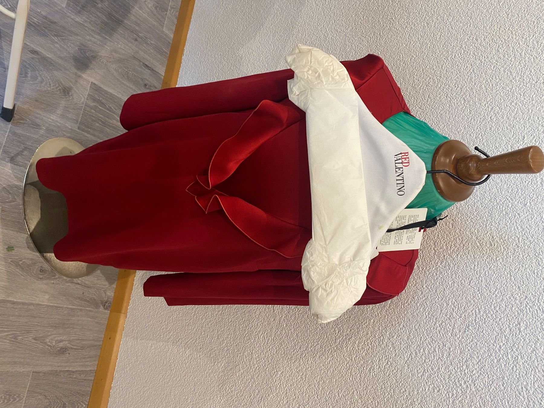 Valentino Kleider: Kleid neue Valentino – Neu (gemäss Beschreibung) aus Liestal von Goldart 8