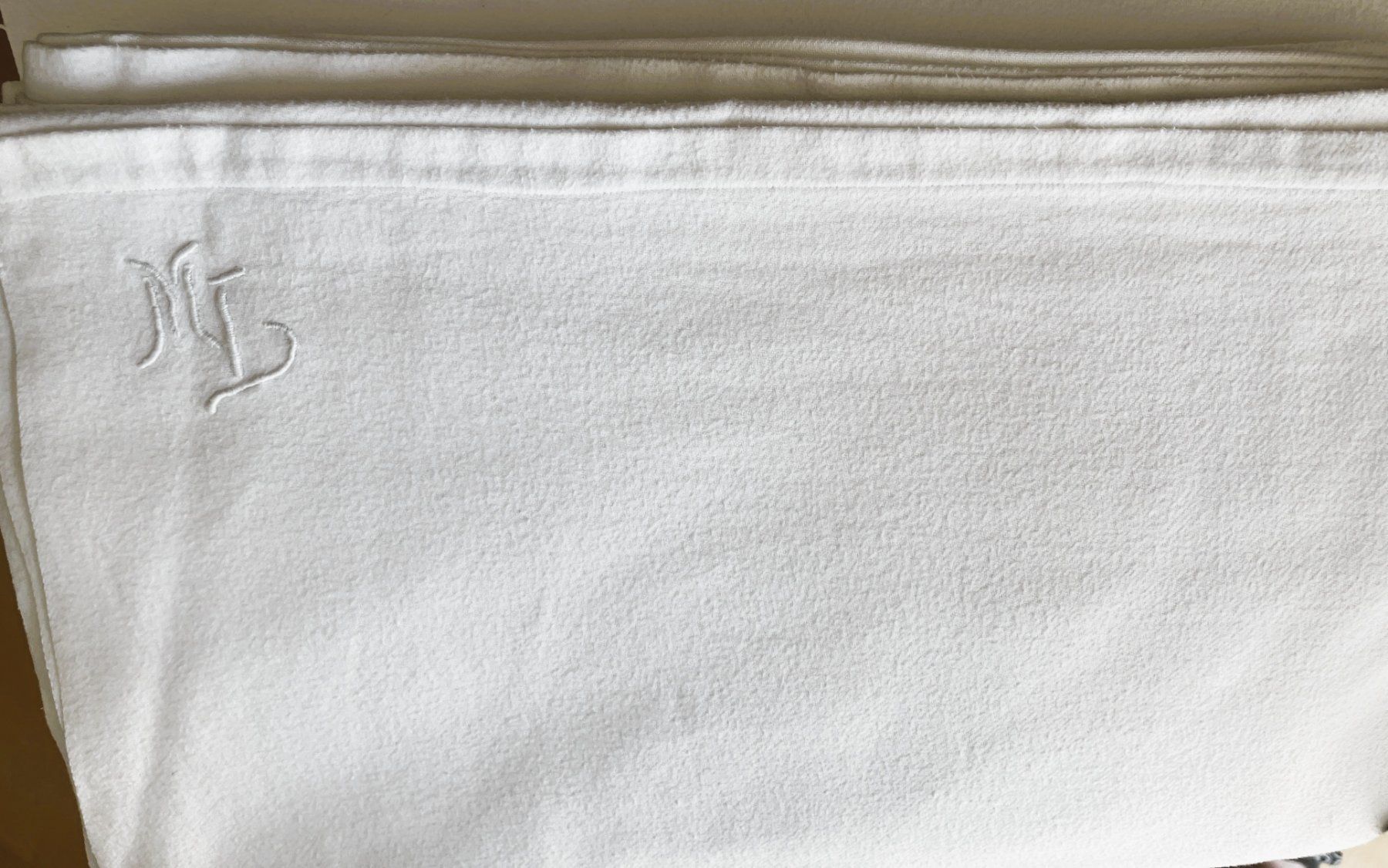 Bettwäsche: 2 Leintücher Barchent antik mit Monogramm – Gebraucht aus Lützelflüh-Goldb von Fresu8 1