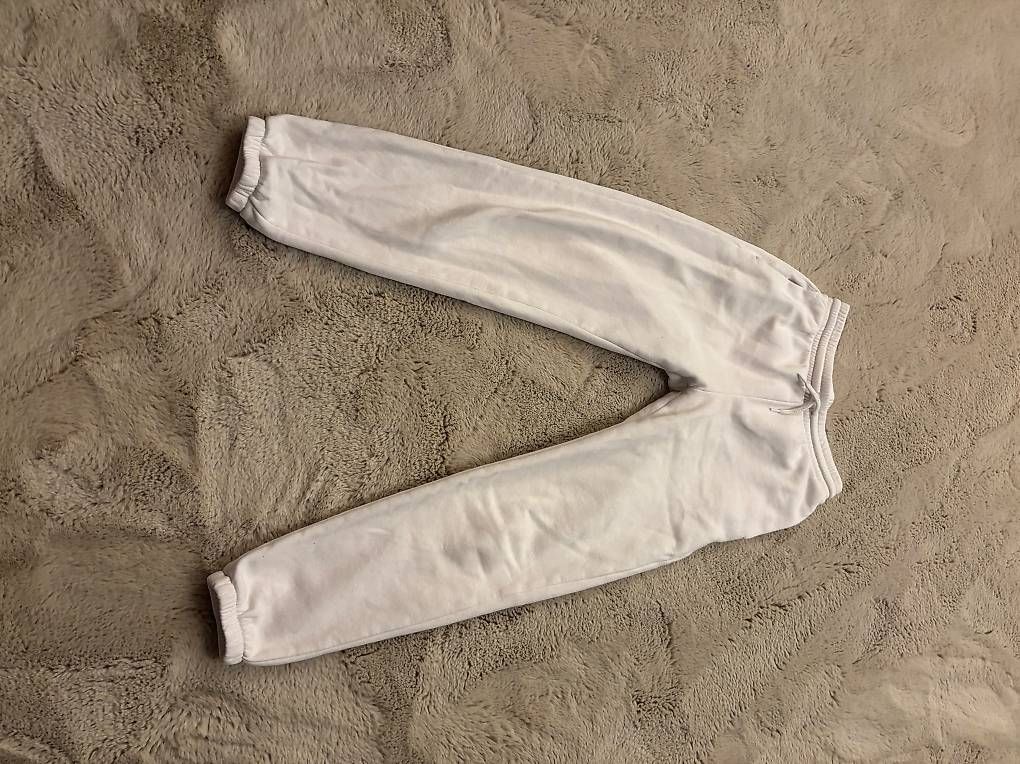 H&M Pantalons: Weisse Trainerhose – D'occasion à Lenk im Simmental par niczbaeren
