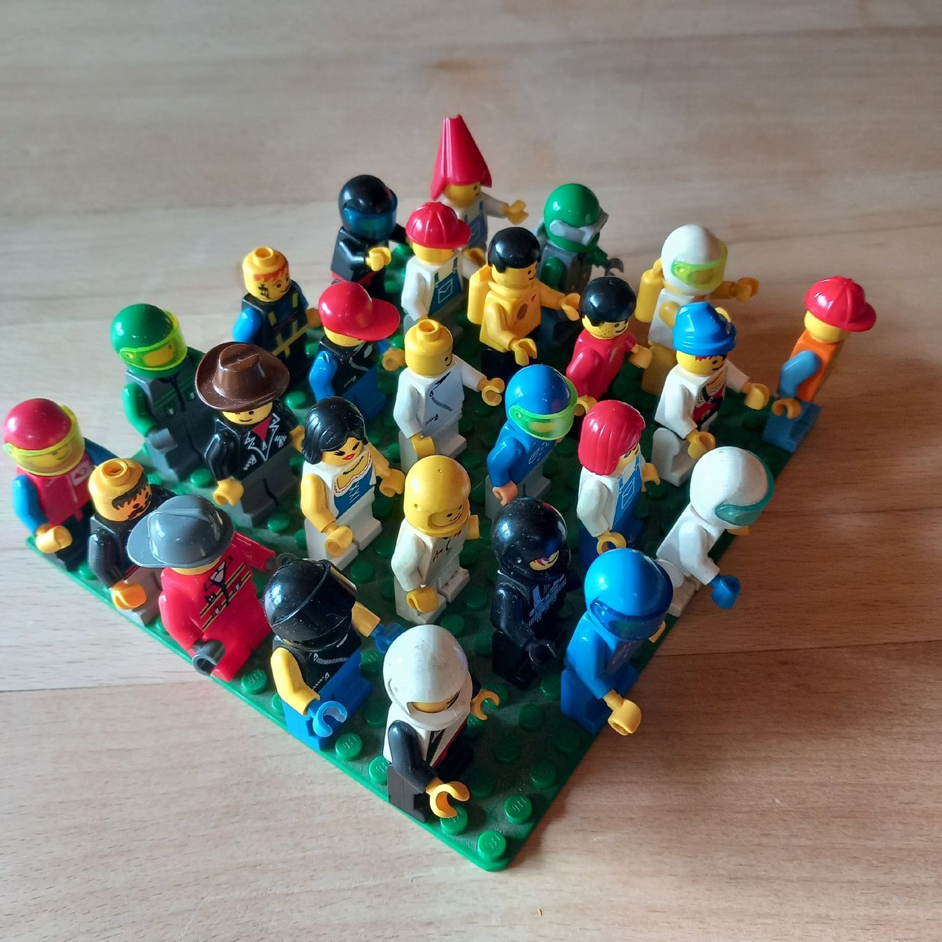 Lego Statuette: Lego Figuren  – Usato da Ebnat-Kappel venduto da blazzi 2