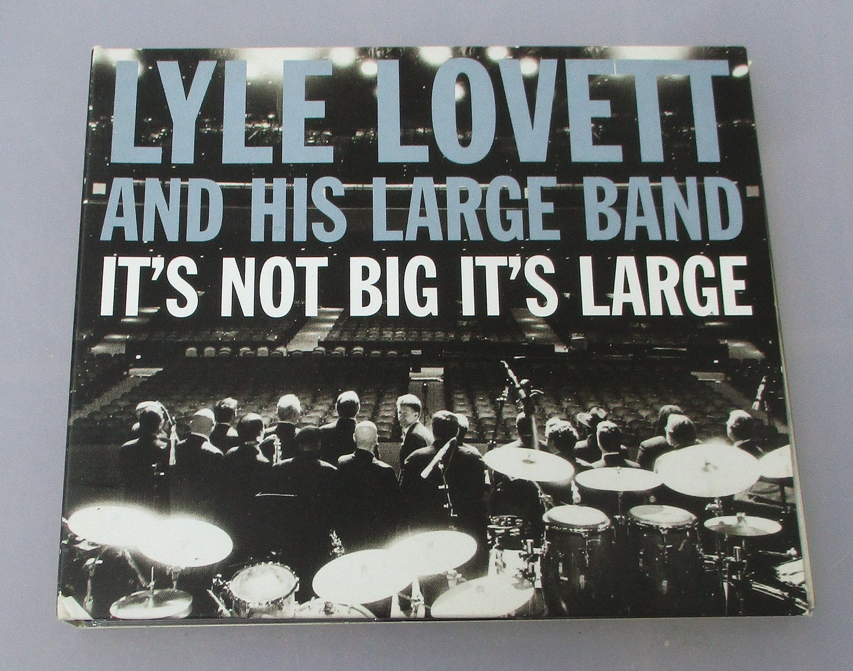 CD: LYLE LOVETT - It's Not Big It's Large – Usato da Wattwil venduto da Muriel11