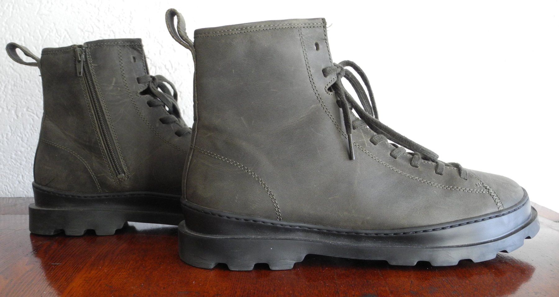 Camper Scarpe da uomo: Camper Brutus Leder Stiefeletten Dunkelgrau Gr.43 – Nuovo (secondo la descrizione) da Wünnewil venduto da ZappBlubbaDuff 1