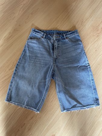 Monki Jeans Shorts Denim Gr. 26 Top Zustand