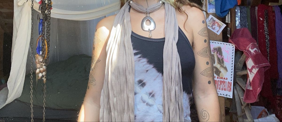 Foulard & Sciarpe: Schal mit Details – Usato da Rehetobel venduto da Jahbleh