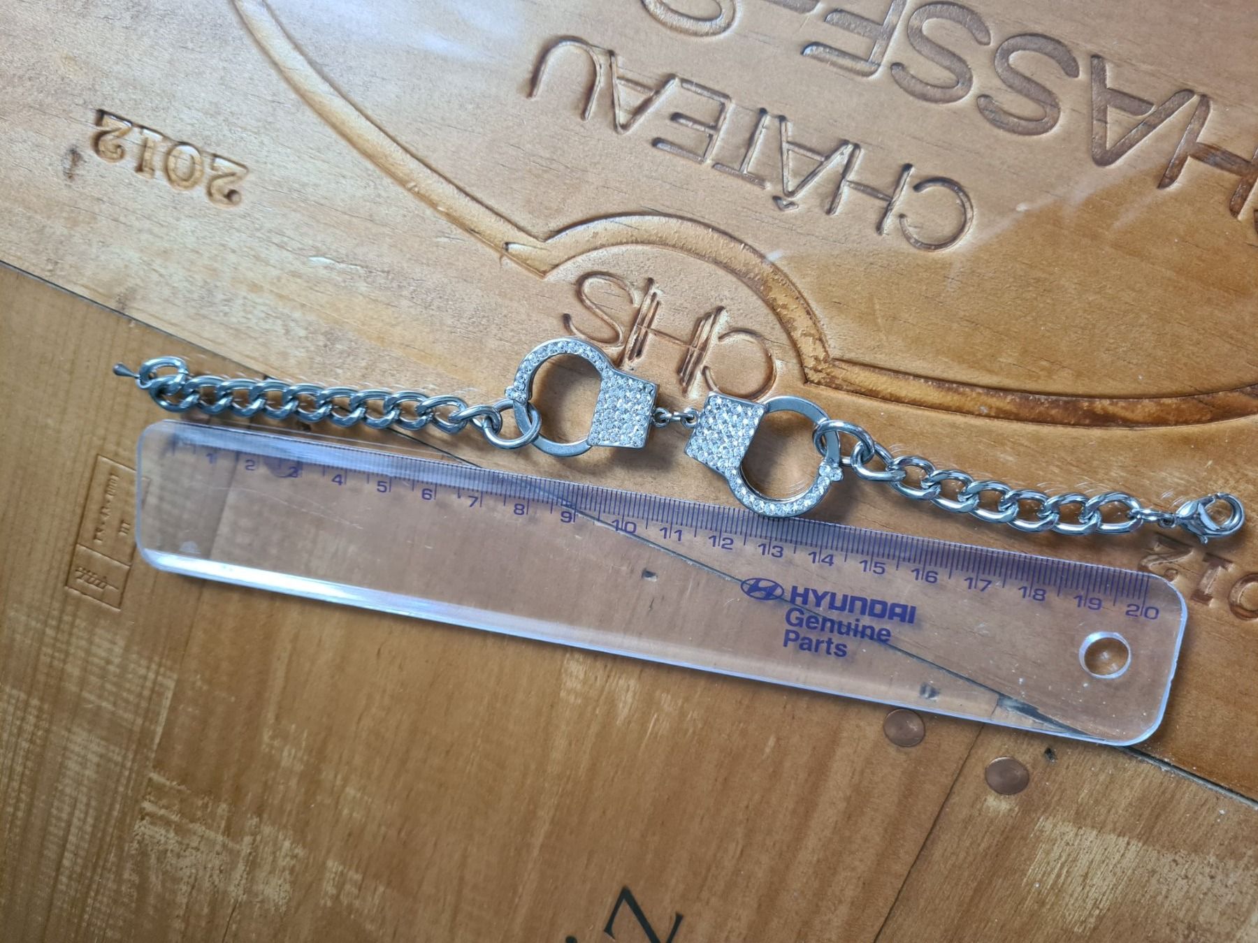 Bracciali & Braccialetti: Armband silberne Handschellen mit Strasssteinen – Usato da Zürich venduto da tamtamqu 2