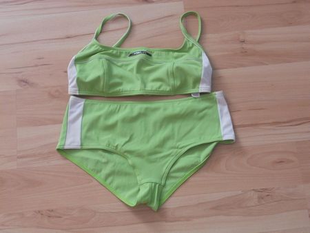 Neu: Triumph Sport-Bikini - hellgrün/weiss - Gr. 42