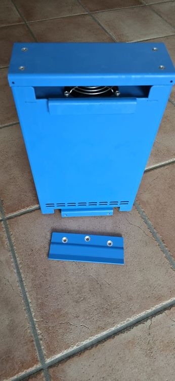 Caricabatterie: Victron Energy Centaur Charger 12/30 – Usato da Nürensdorf venduto da MS-Solar 2