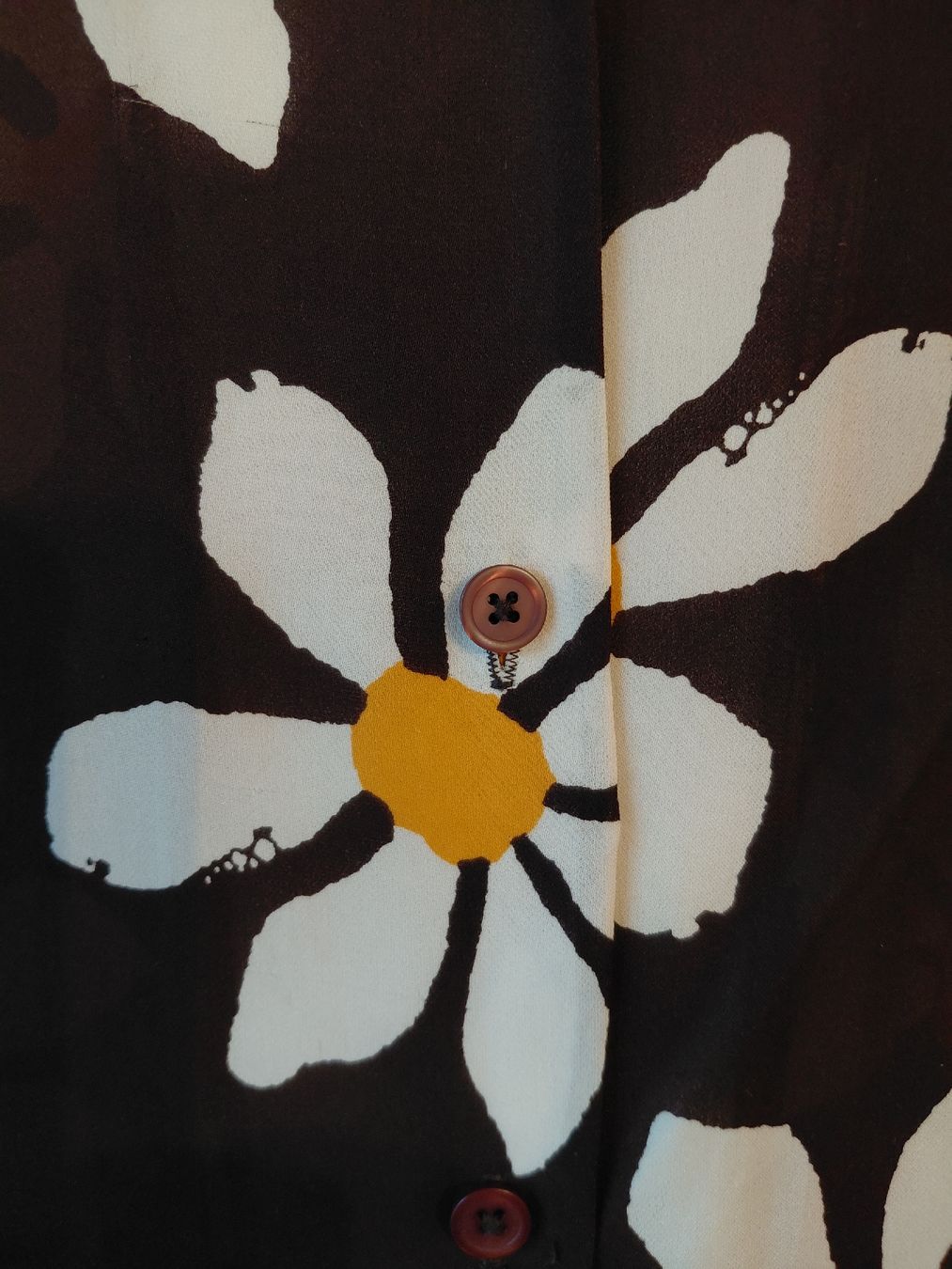 Camicette: Seidenbluse braun mit Blumen  – Usato da Winterthur venduto da adventurenala 2