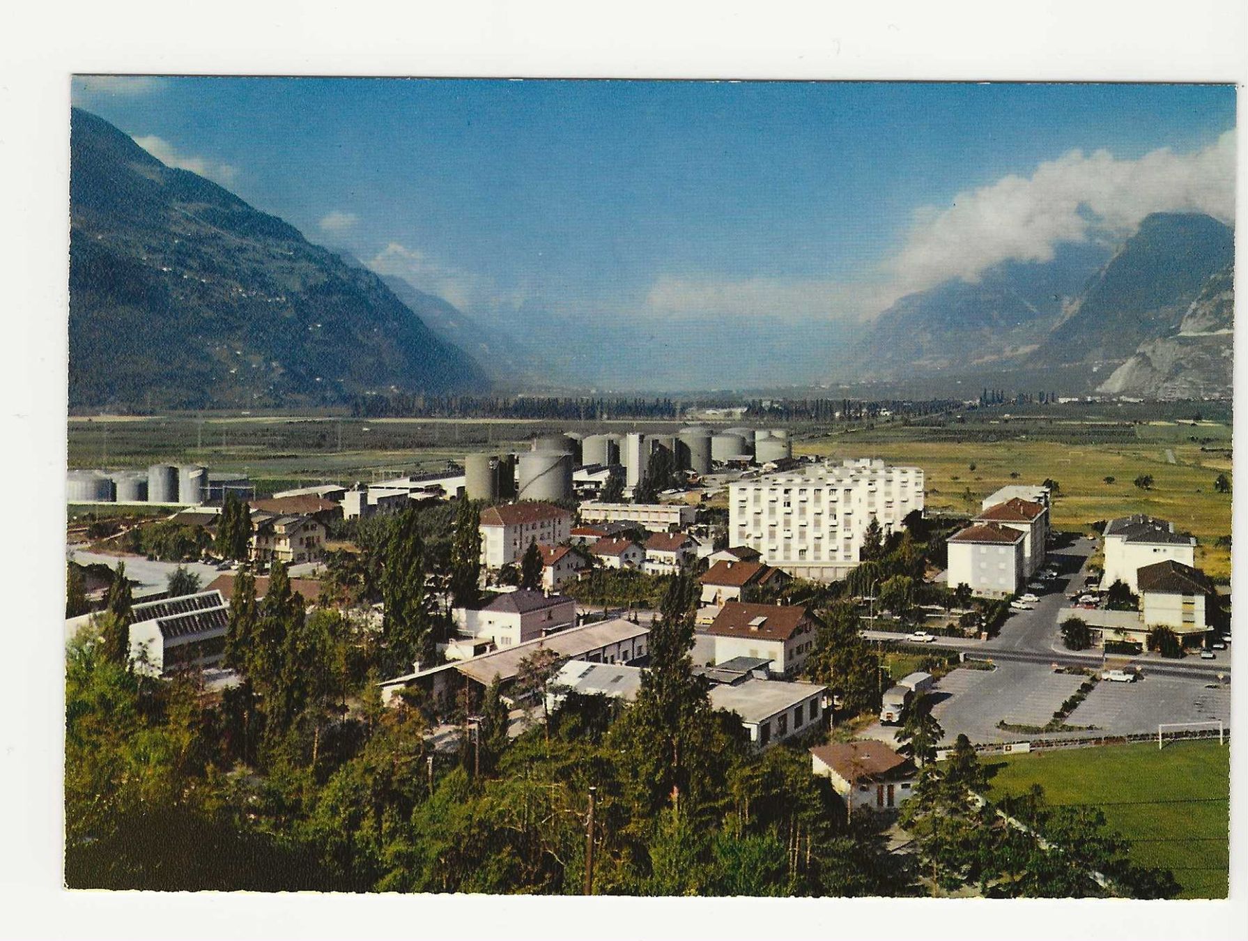 Cartoline postali: CHATEAUNEUF    VS – Usato da Küttigen venduto da rolypo