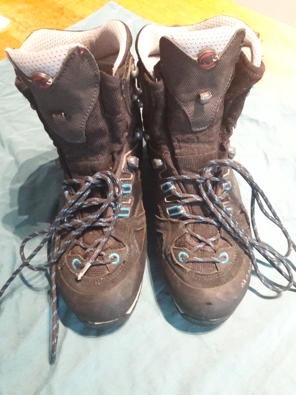 Mammut Scarpe da uomo: WANDERSCHUHE - MAMMUT - Schwarz - 42 – Usato da Luzern venduto da miocarobabbonetoscan 3
