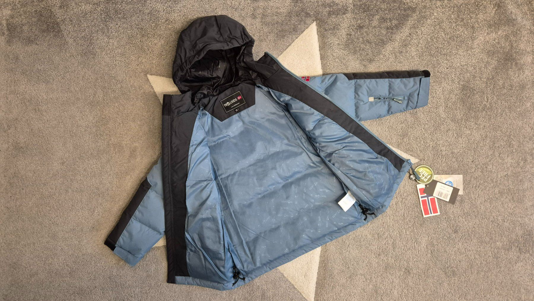 Trollkids Giacche & Cappotti: Winterjacke von Trollkids "Narvik" Gr. 128 neu – Nuovo e nell'imballaggio originale da Baar venduto da rebeli6340 1