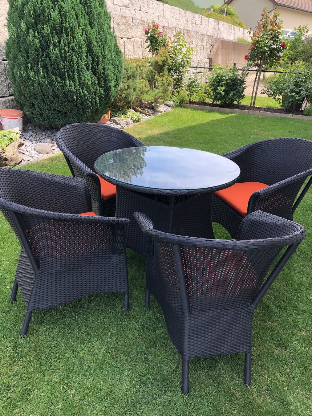 Set de table et chaises: Gartentisch Polyrattan mit vier Stühlen – D'occasion à Müswangen par Strizzi2013 1