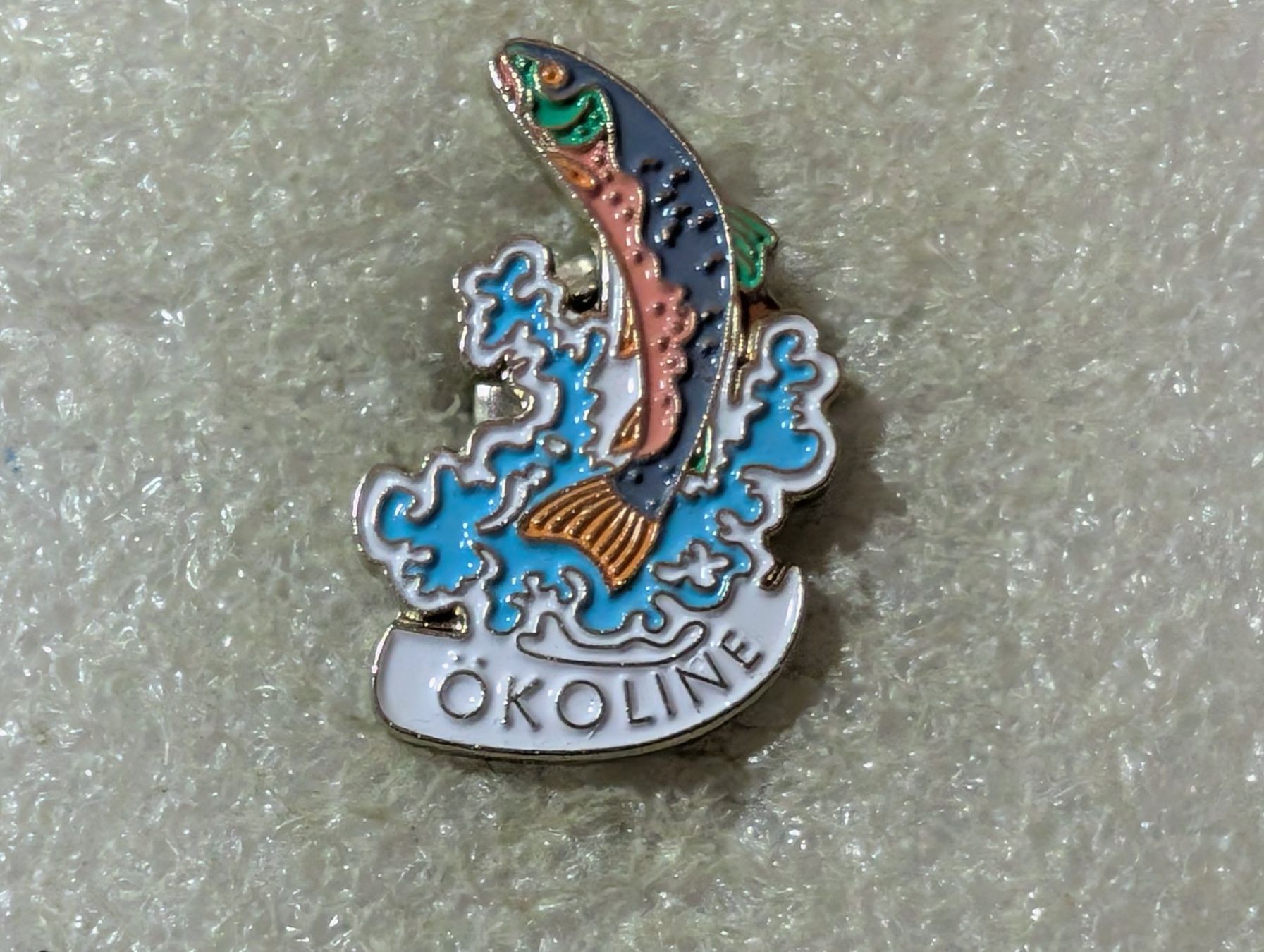 Plaketten & Abzeichen: Ansteckpin 132: Ökoline – Gebraucht aus Oppligen von Pin-Fall-Shop