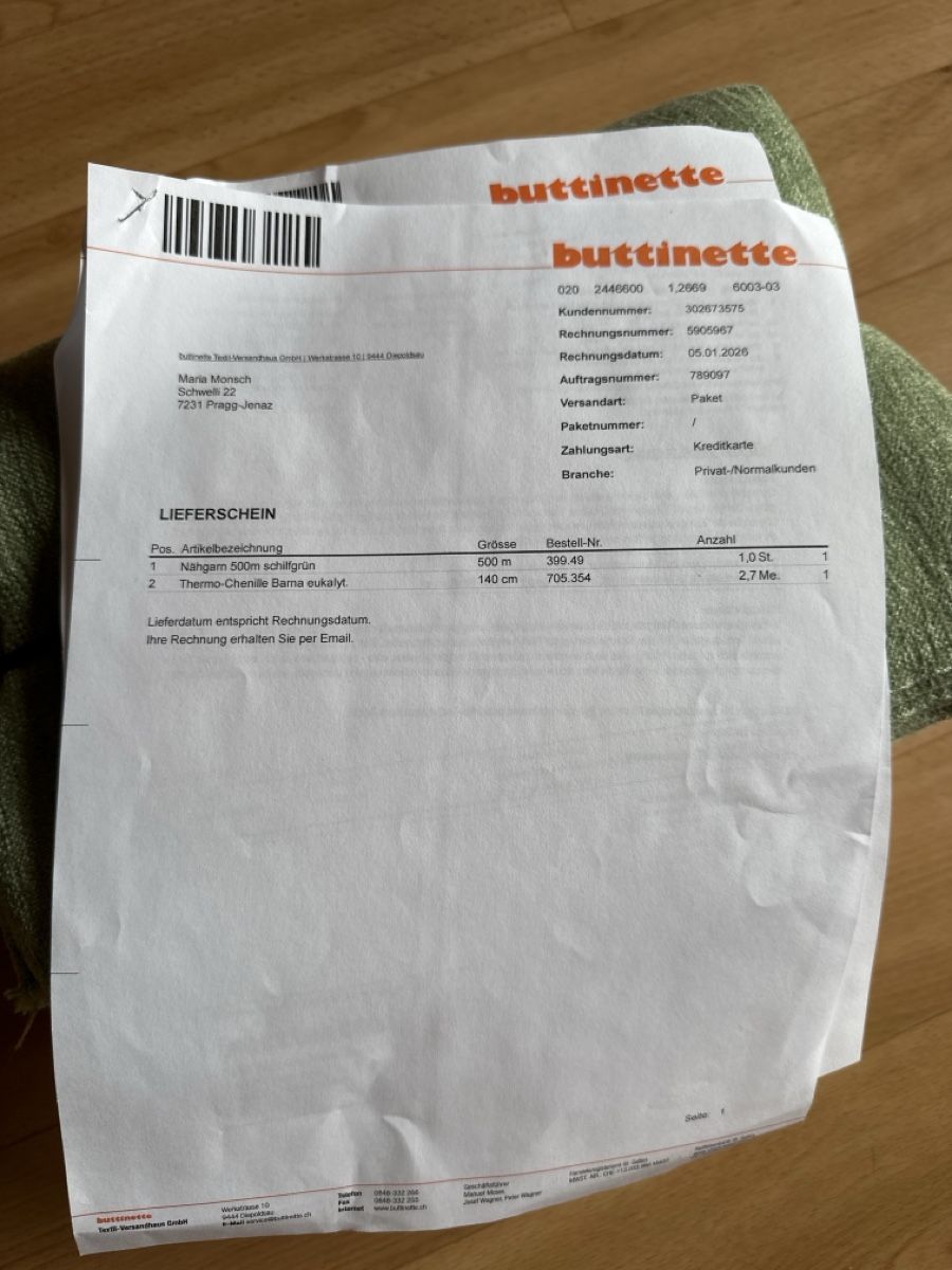 Tessuti: Thermo-Chenille Stoff Eukalyptus 2.7 Meter mit Nähgarn – Nuovo e nell'imballaggio originale da Pragg-Jenaz venduto da eri_2vjy 1