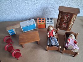 Antike Holz Möbeln/Püppchen fürs antike Puppenhaus. Gem. Bil