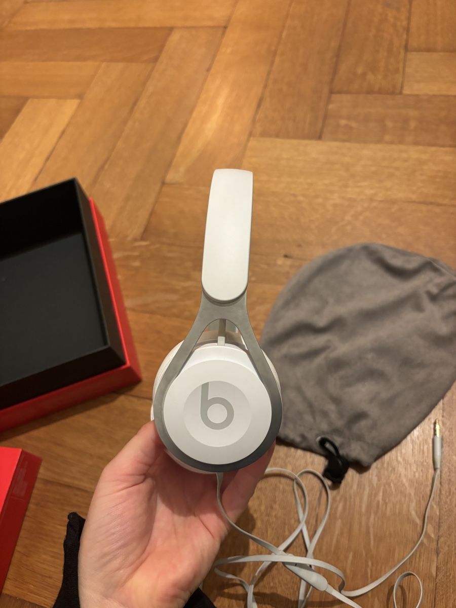 Beats Kopfhörer: Kopfhörer Beats EP weiss Modell A1748  – Gebraucht aus Zürich von cel_v7fk