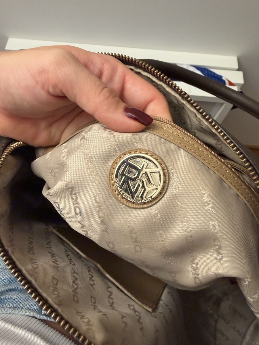 DKNY Taschen für Damen: DKNY leather handbag barrel – Gebraucht aus Hausen AG von nik_9sg2 4