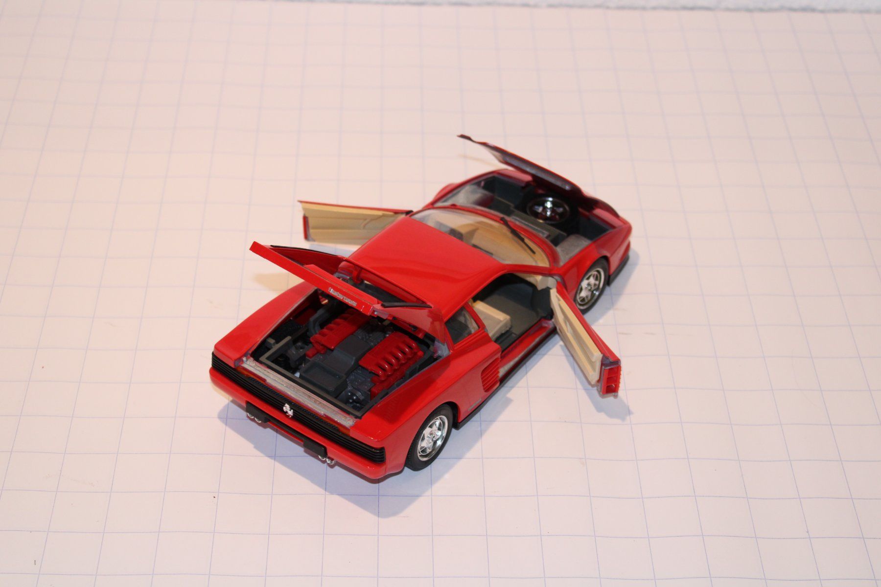 Bburago Modellini d'auto: Ferrari Testarossa 1984 – Usato da Bertschikon Gossau venduto da Singeruwe 1