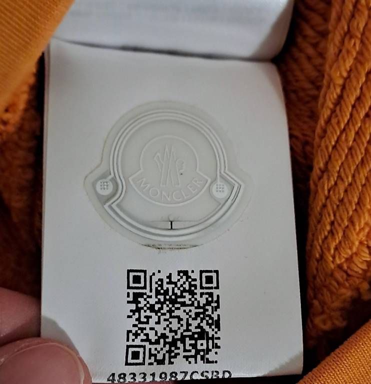 Maglioni & Felpe: Moncler Hoody Original – Usato da Zumikon venduto da nubyan 3